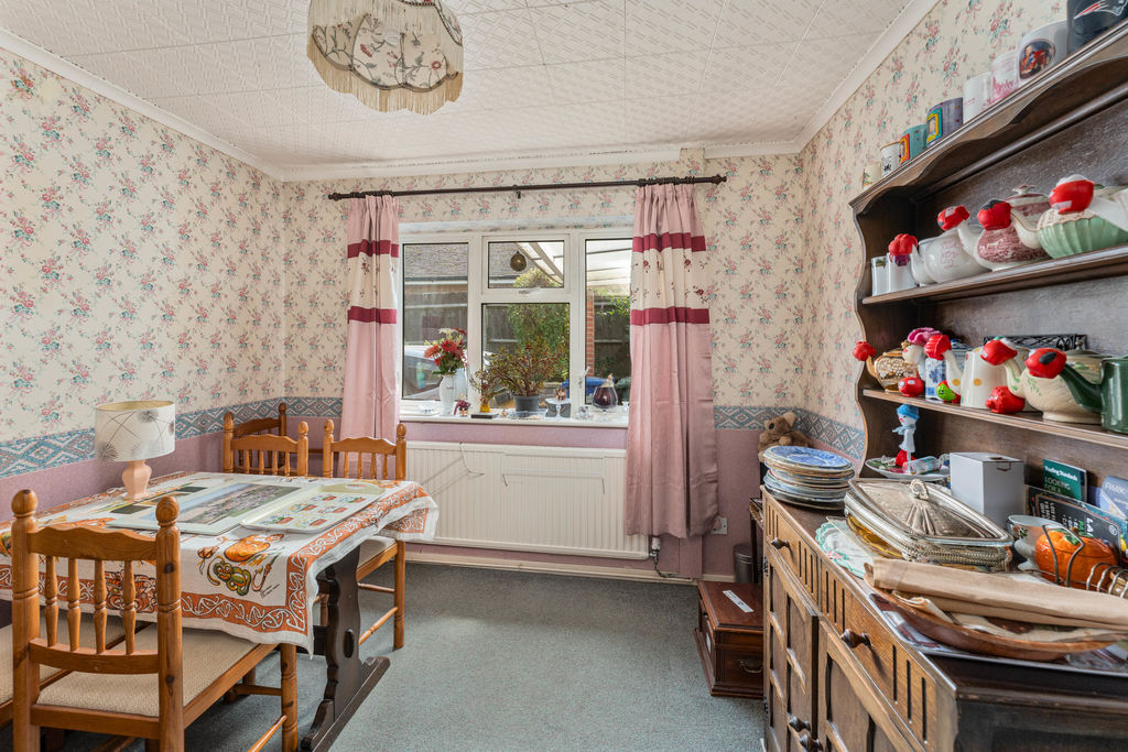 11 Uplands Rise Little Bourton